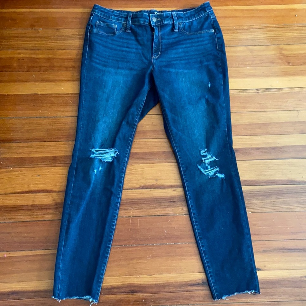 Universal thread mid-rise jeggings